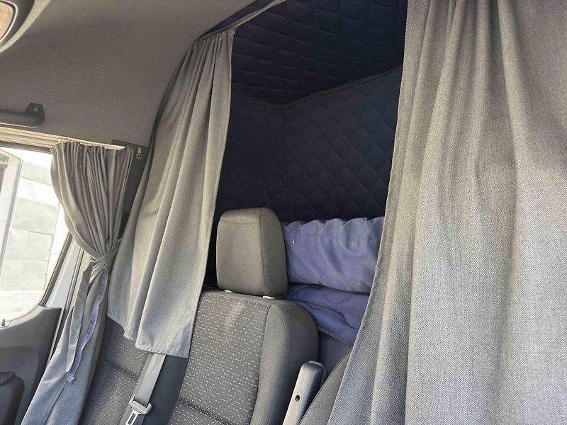 Mercedes-Benz Sprinter (2022) Sprinter 317 CDI -skříň-spaní - fotka 19 z 28