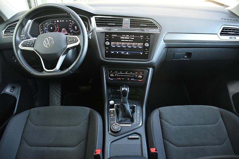 Volkswagen Tiguan Allspace 2.0TDi 110kW ACC 4MOTION - fotka 21 z 57