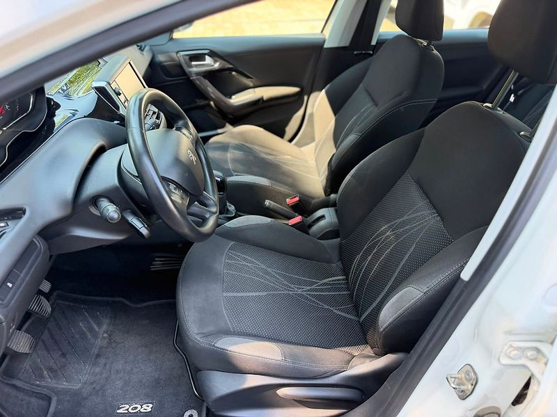Peugeot 208 ACTIVE 1.4HDi 75 MAN5 - fotka 8 z 27