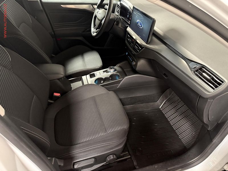 Ford Focus (2022) 1.5TDCi, 1.maj,ČR, AT, LED - fotka 14 z 19