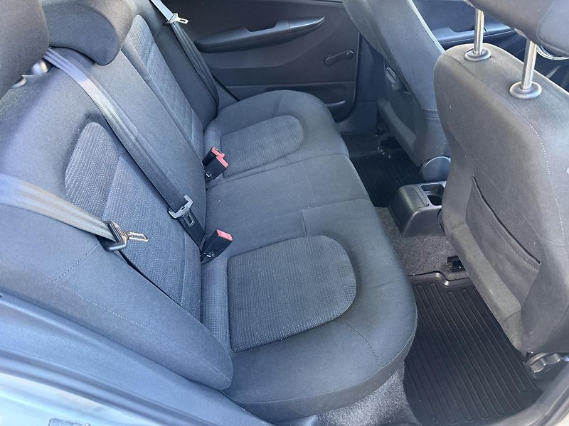 Škoda Fabia 1,2HTP  - fotka 15 z 22