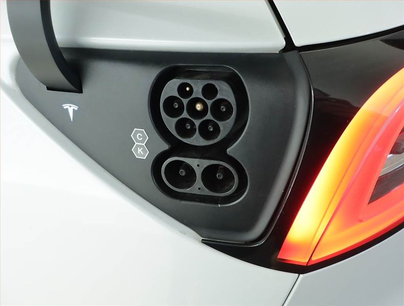 Tesla Model Y (2022) Performance 79kWh, SoH 91% - fotka 20 z 21