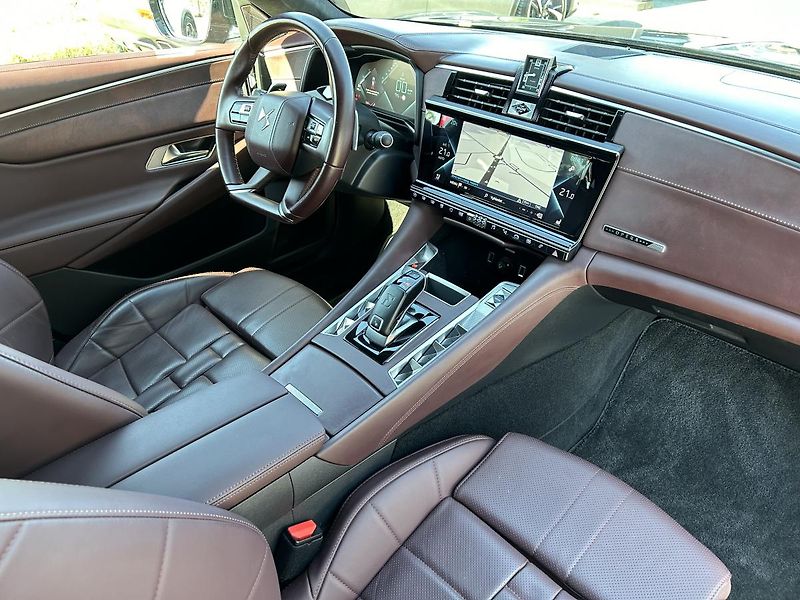 DS Automobiles DS9 (2022) OPERA E-TENSE 225K - fotka 23 z 31