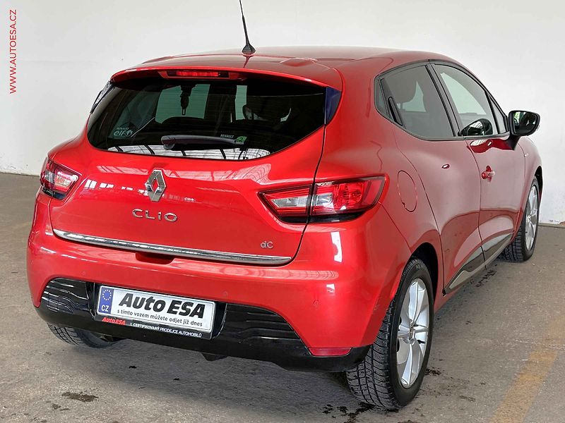 Renault Clio (2015) 1.5dCi, 2.maj,ČR, STK2/28, AC - fotka 4 z 15