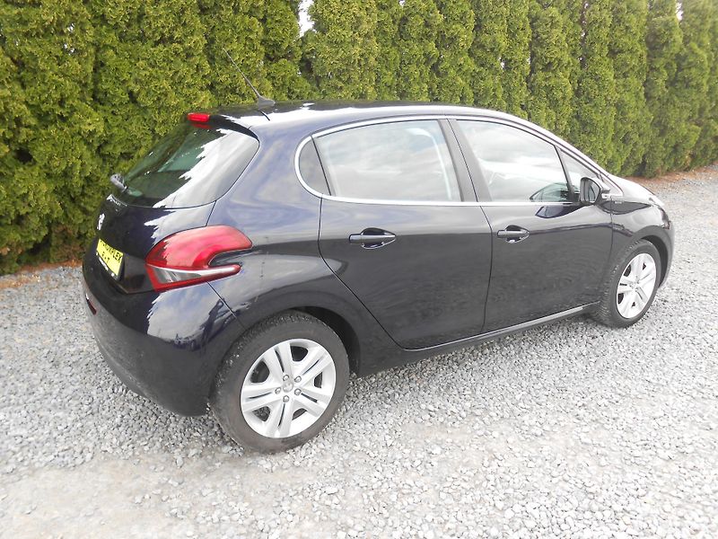 Peugeot 208 NAVIGACE,CHROM,LED!! - fotka 6 z 42