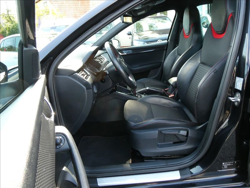 Škoda Octavia 2,0 TDi 135kW RS serviska,2.ma - fotka 20 z 51