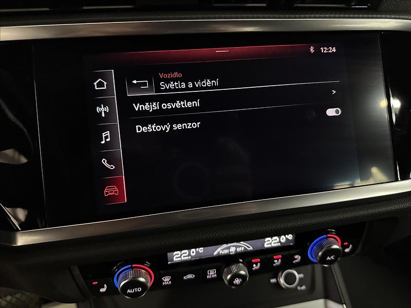 Audi Q3 45TFSI Quattro Pano - fotka 22 z 41
