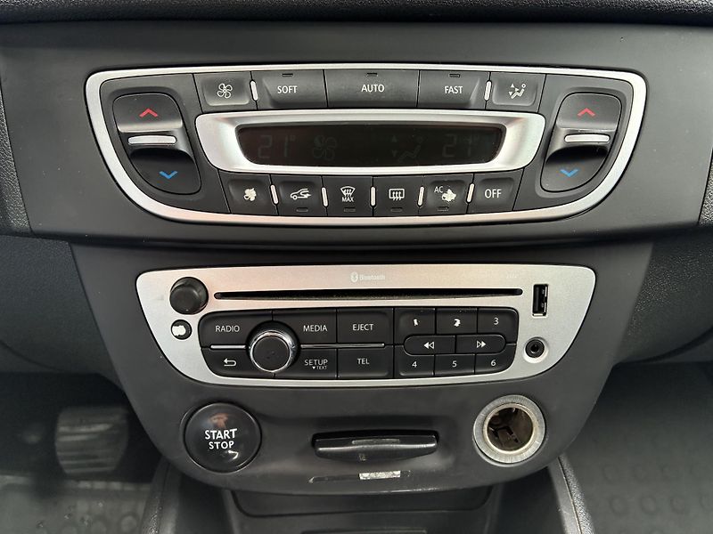 Renault Mégane 1,6i 81kW dig.KLIMA TAŽNÉ    - fotka 17 z 24