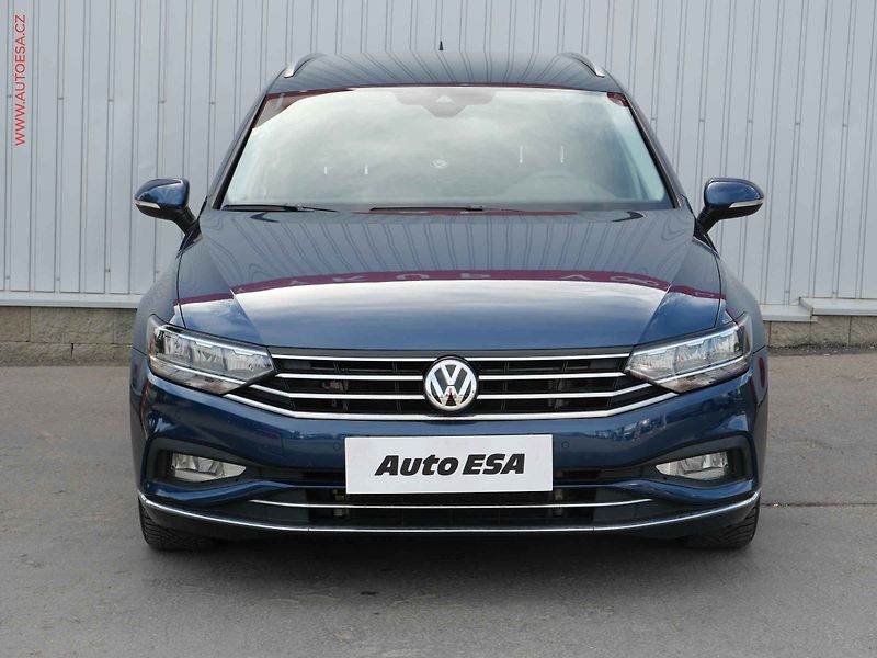Volkswagen Passat (2019) 1.5 TSi, ČR, DSG - fotka 2 z 21