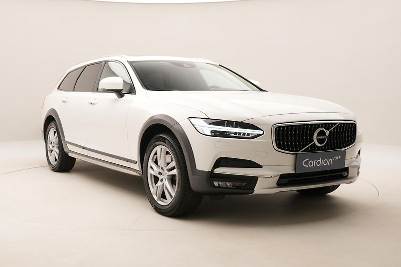 Volvo V90 CC T5 AWD MOMENTUM REZERVACE - fotka 14 z 46