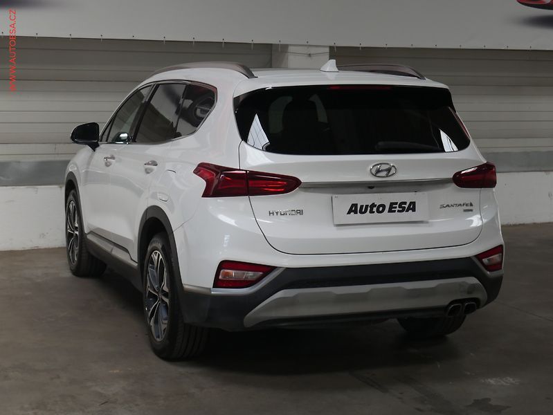 Hyundai Santa Fe (2020) 2.2 CRDi 4x4, 1.maj,ČR - fotka 4 z 30