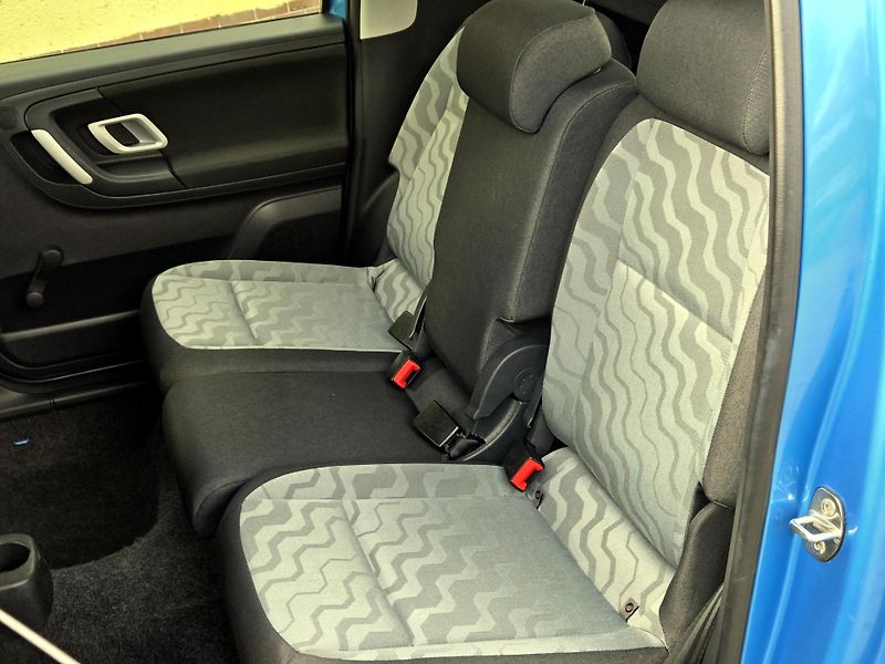 Škoda Roomster i 16V *SERV.KNÍŽKA*KLIMA      - fotka 18 z 40