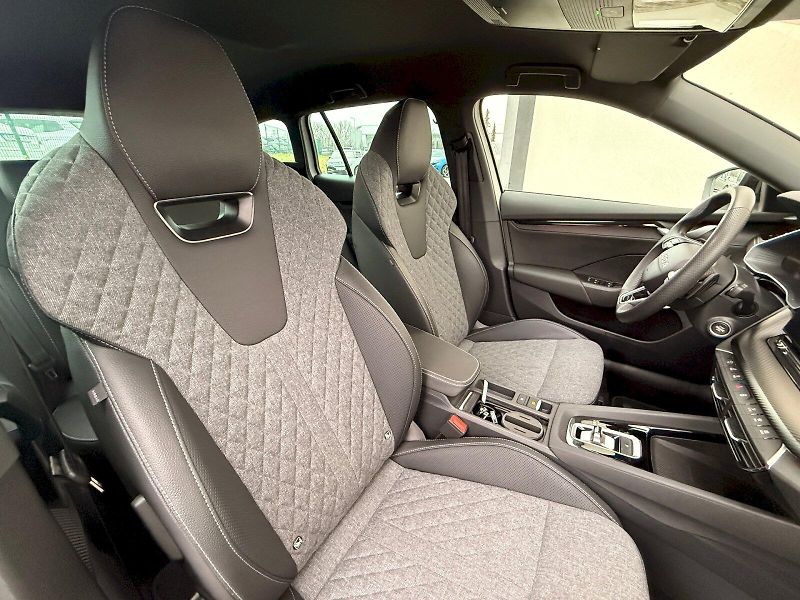 Škoda Octavia (2025) OCT.COMBI SPORTLINE 1,5 TSI M- - fotka 31 z 34