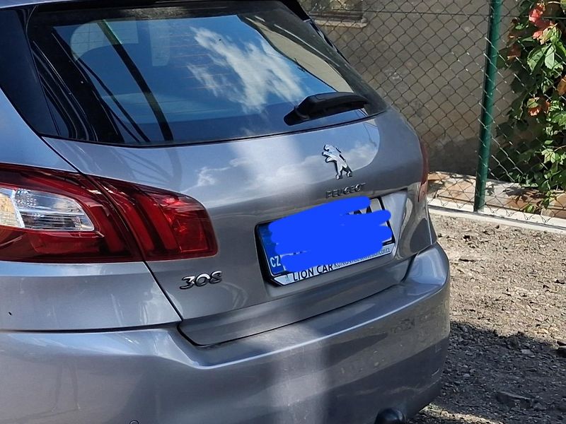 Peugeot 308 (2014) - fotka 5 z 6