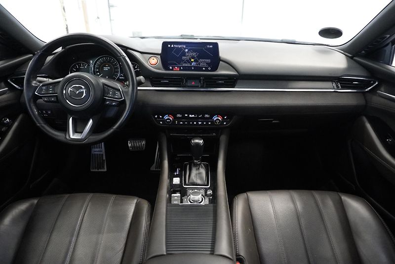 Mazda 6 2,5 SKYACTIV-G OPTIMUM AUT. - fotka 23 z 30