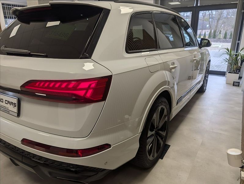 Audi Q7 3.0 TDI 50 s Line - fotka 9 z 35