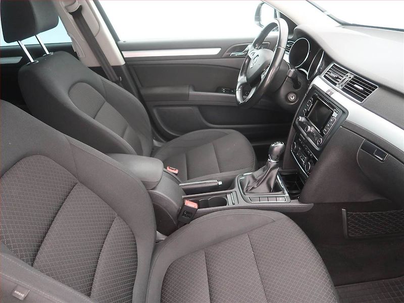 Škoda Superb (2013) Ambition 1.6 TDI, Serv.kniha - fotka 9 z 18