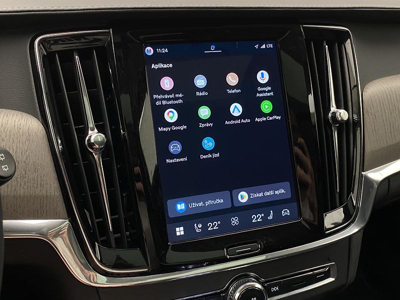 Volvo V90 T8 AWD RECHARGE DARK ULTRA CZ - fotka 8 z 69