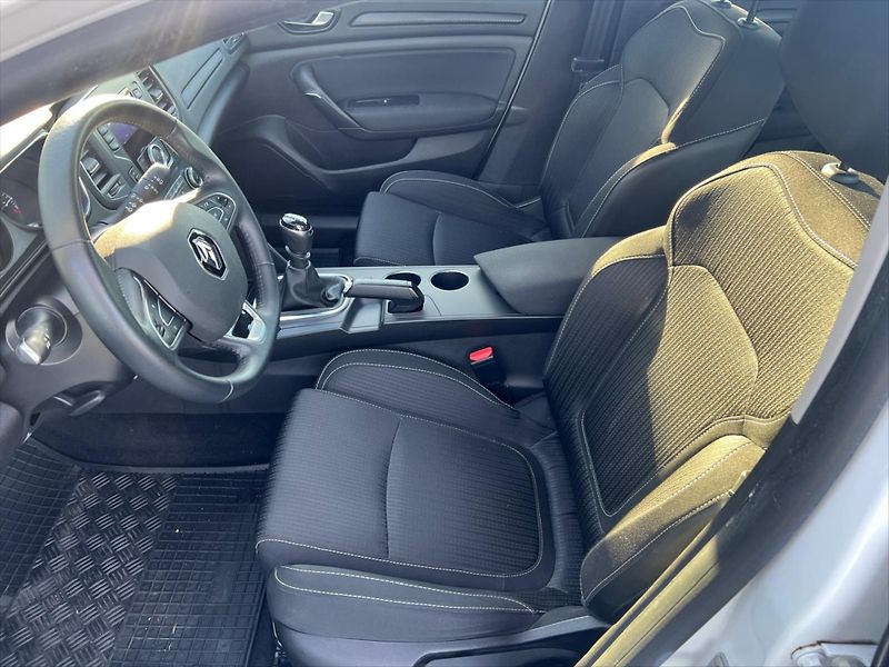 Renault Mégane 1,3   75kW - fotka 21 z 25