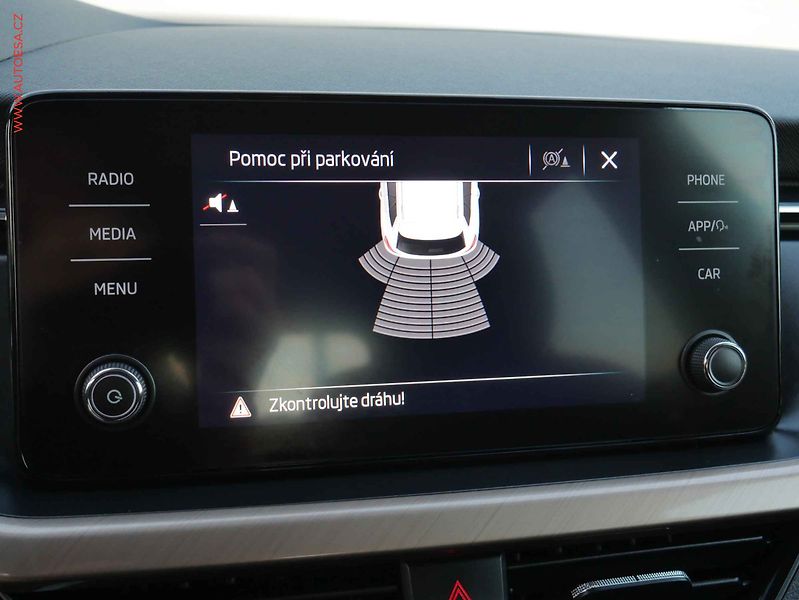 Škoda Kamiq (2021) 1.0 TSi, ČR, Style - fotka 12 z 16