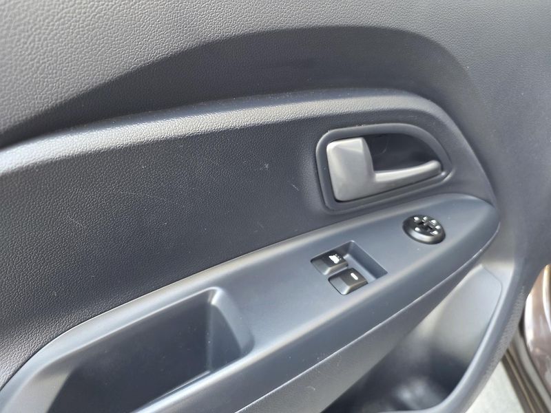 Kia Rio 1.4-1MAJITEL-SERVISOVÁNO-KLIMA - fotka 13 z 16