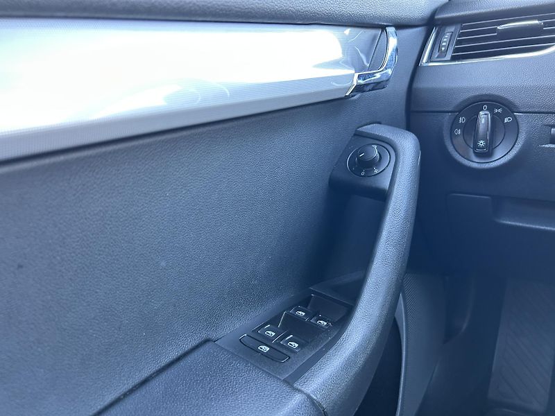 Škoda Octavia (2015) 1.6 TDi 81KW po rozvodech - fotka 21 z 29