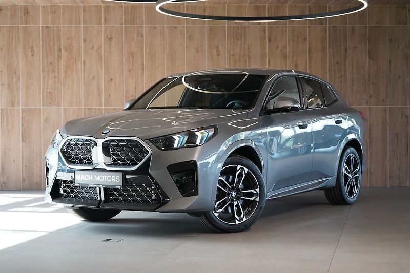 BMW X2 20i sDrive, M Paket - fotografie inzerátu