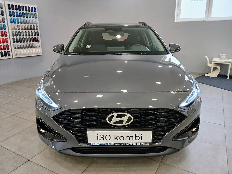 Hyundai i30 (2026) 1.0 T-GDI GO Czech! - fotka 2 z 16