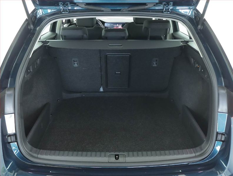 Škoda Octavia (2023) 2.0 TDI, Automat, ČR,1.maj - fotka 14 z 16