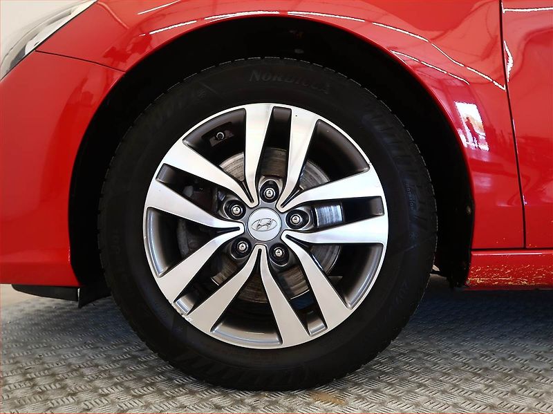 Hyundai i30 (2018) Go! 1.4 CVVT, Serv.kniha - fotka 14 z 17