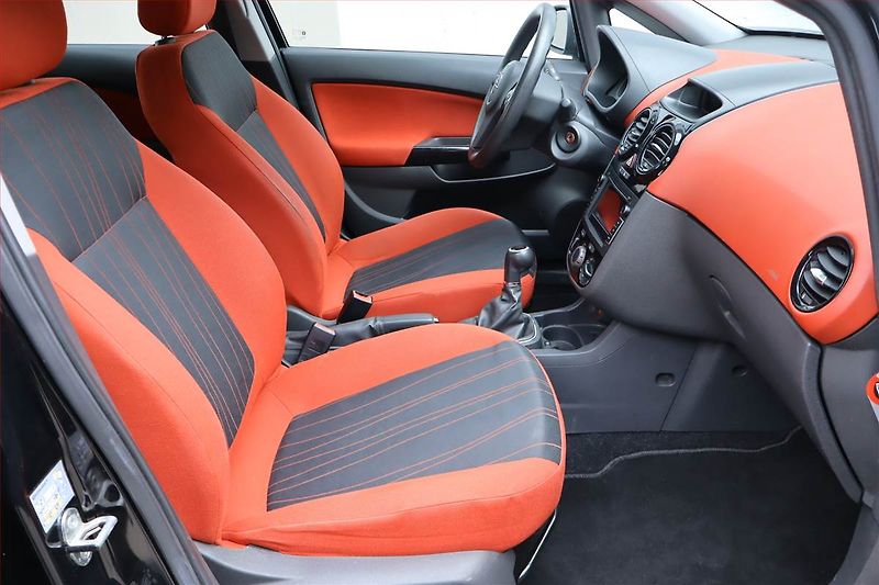 Opel Corsa (2010) 1.2, po STK, slušný stav - fotka 9 z 17