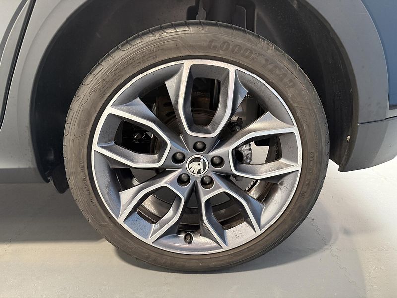 Škoda Kamiq 1.5 TSI 110 kW Scoutline - fotka 13 z 13
