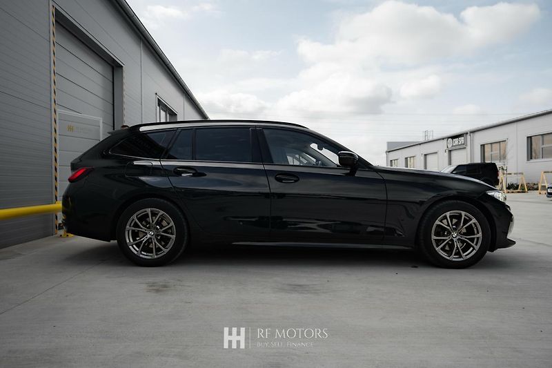 BMW Řada 3 (2022) 320d Touring 140kW Facelift - fotka 6 z 40