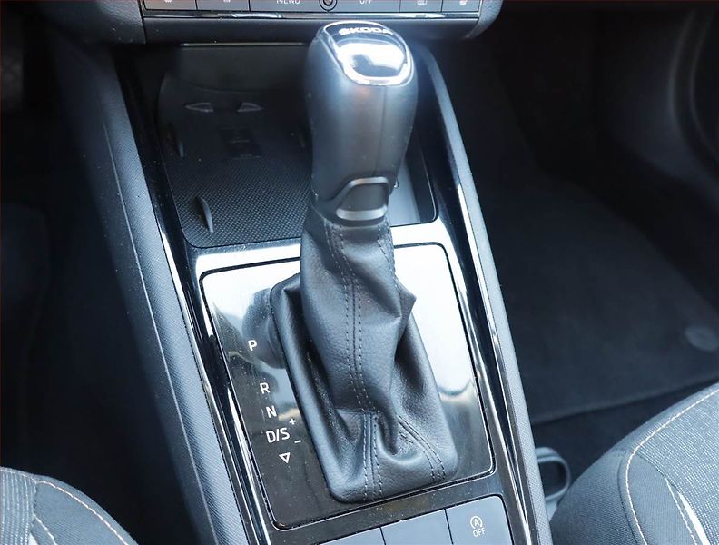 Škoda Scala (2019) 1.0 TSI, Automat, Navi - fotka 13 z 22