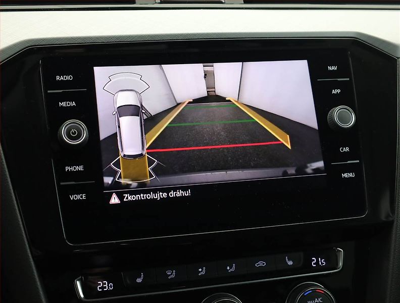 Volkswagen Passat (2019) Business 2.0 TDI, Automat - fotka 14 z 20