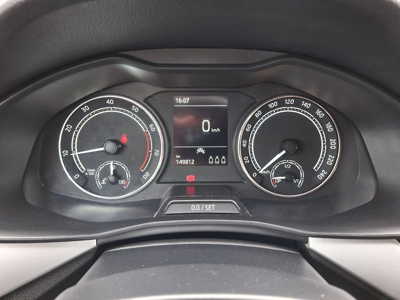 Škoda Scala (2023) Ambition 1,0TSi 81kW - fotka 16 z 33