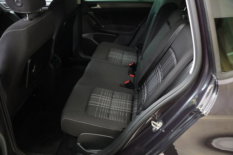 Volkswagen Golf Sportsvan - fotka 25 z 26