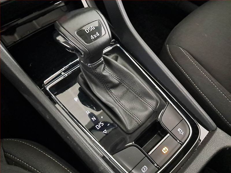 Škoda Karoq (2021) Ambition 2.0 TDI - fotka 13 z 25