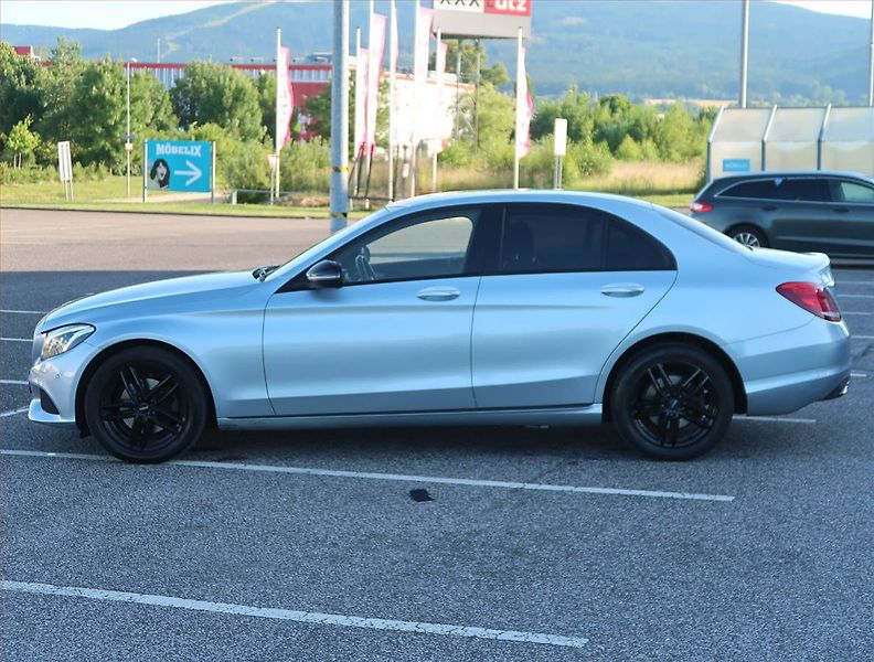 Mercedes-Benz Třídy C (2017) C 220 d 4MATIC , 4X4, Automat - fotka 3 z 14