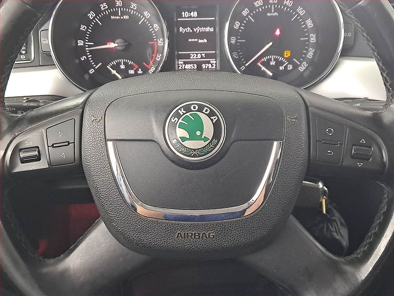 Škoda Superb (2011) 1.6 TDI, Tempomat - fotka 16 z 16