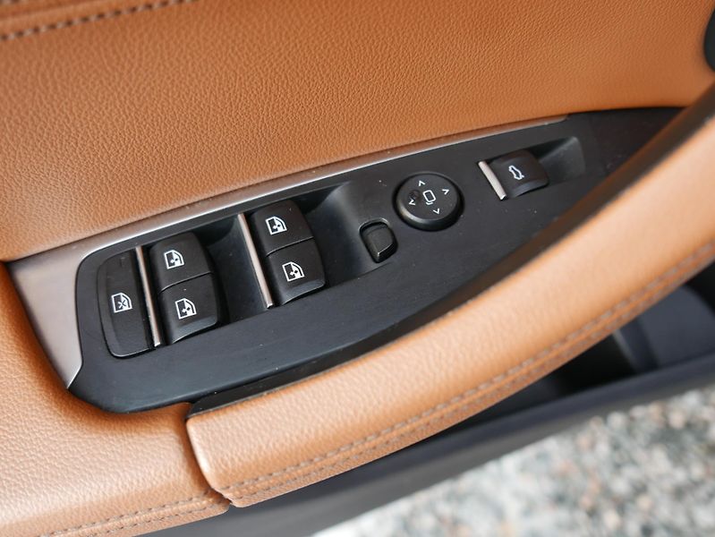 BMW X3 xDrive 20d REZERVACE - fotka 24 z 43