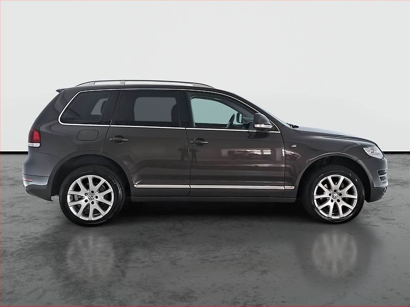 Volkswagen Touareg (2008) R-Line 3.0 TDI, 4X4, Automat - fotka 6 z 23