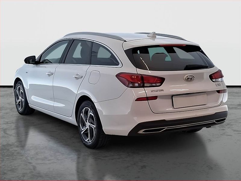 Hyundai i30 (2020) Family Smart 1.5 T-GDI MHEV - fotka 4 z 23