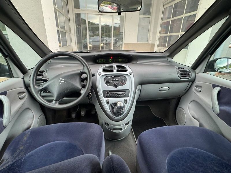 Citroën Xsara Picasso 1,6 - fotka 8 z 9