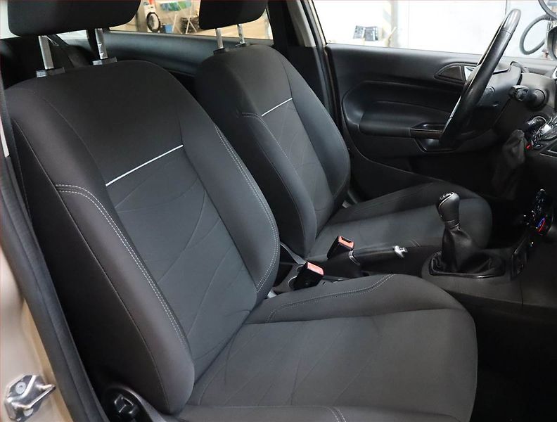 Ford Fiesta (2016) 1.5 TDCi, v dobrém stavu - fotka 9 z 16
