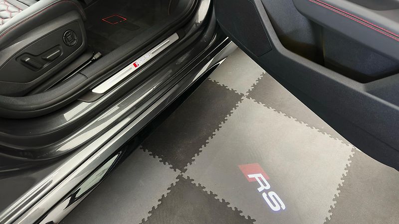 Audi RS 3 2 SADY KOL / ZÁRUKA - fotka 54 z 56