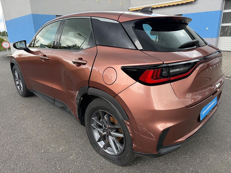 Lexus LBX 1,5 HYBRID 67kW 2200km aut.nav - fotka 7 z 20