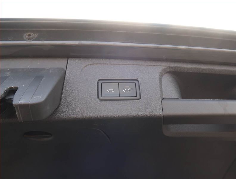 Volkswagen Passat (2021) Comfortline 2.0 TDI, Automat - fotka 16 z 22