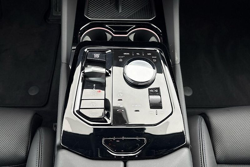 BMW Řada 5 řady 5 | 520d xDrive - fotka 10 z 19