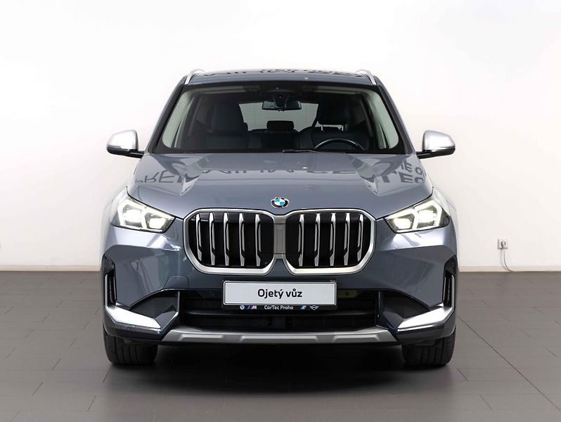 BMW X1 sDrive18d - fotka 2 z 21